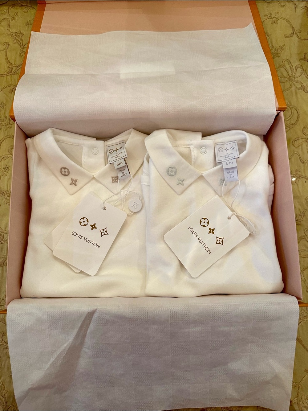 NWT Louis Vuitton Baby Bodysuit Set Long Sleeve Sz 6 months